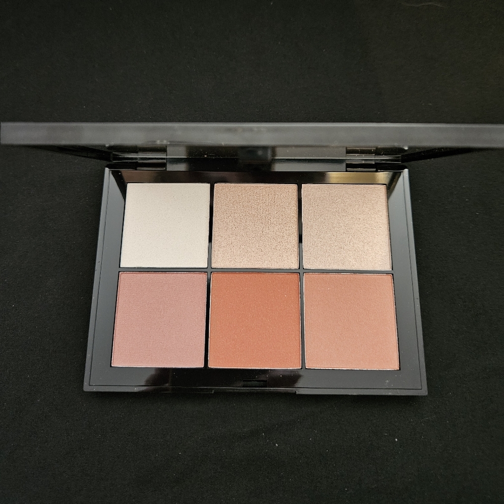 Doucce Cosmetic Blush & Highlighter Palette